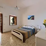 Iris 4*