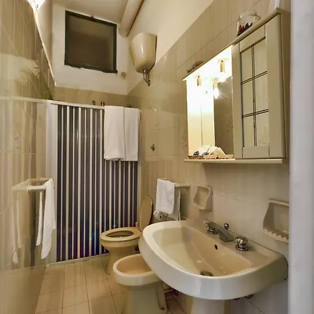 Oda ve Kahvaltı Iris